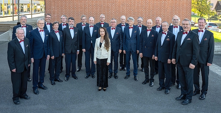 Neben den 22 Mitgliedern und fünf freien Sängern möchte der Männerchor Kappel um weitere männliche Stimmen werben. (Bild: ZVG)
