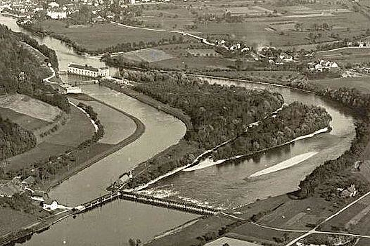 Durch den Oberwasserkanal entstand bei Ruppoldingen eine Aareinsel.
