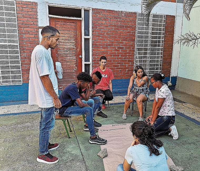 Workshop im Rahmen des Projekts «Paza la Paz» in Kolumbien. (Bild: ZVG)