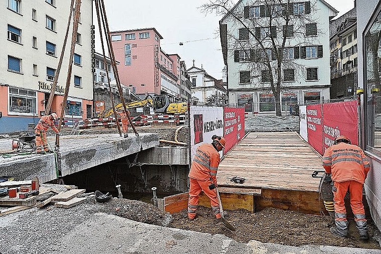 In der Mühlegasse wird weiter gebaut. (Bild: Bruno Kissling)