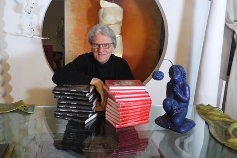 Werner Nydegger hat als umtriebiger Schaffer sechs Bücher innerhalb von einem Jahr im eigenen Verlag Kobold-Books publiziert. (Bild: Isabelle Bitterli)