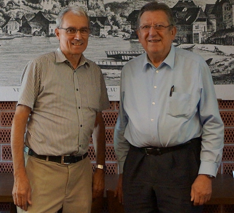 Festredner Hans Schmid (l.), Kommissionspräsident des Heimatmuseums Aarburg und Peter Plüss, Präsident der Stadtschützengesellschaft Aarburg. (Bild: Franz Beidler)