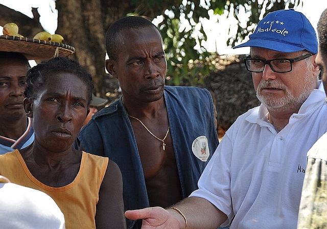 Stefan Frey (l.) wird versuchen das Projekt von Mad’Eole in Madagaskar in finanziell gesicherte Hände zu übergeben. (Bild: ZVG)