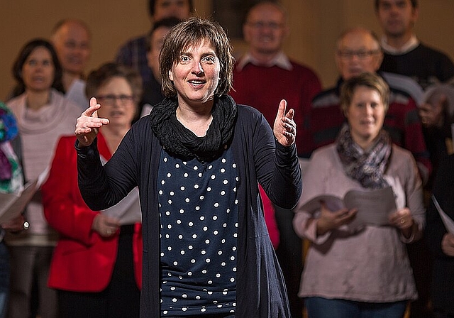 Am Samstag, 2. Mai, um 17 Uhr singt der «Interreligiöse Projektchor Olten» unter der Leitung von Sandra Rupp Fischer erstmals in der Oltner Stadtkirche. (Bild: Kristoff Meller)