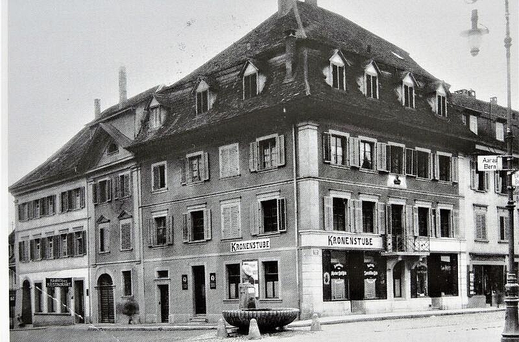 Links neben der «Kronenstube» am Kirchplatz befand sich die «Bierstube zur Kronenhalle», wo in Olten erstmals Filme gezeigt wurden. (Bild: ZVG/Stadtarchiv Olten)
