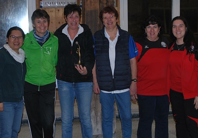Siegerfoto (v.l.): Ning Lütold und Yvonne Schüpbach (2. Platz), die Siegerinnen Dominique Hueguenin und Nicole Wettstein sowie Barbara und Daniela Maurer (3. Platz). (Bild: ZVG)