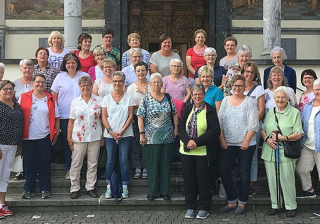 Die Landfrauen Däniken genossen unter anderem einen schönen Bummel durch Meiringen im Berner Oberland. (Bild: ZVG)
