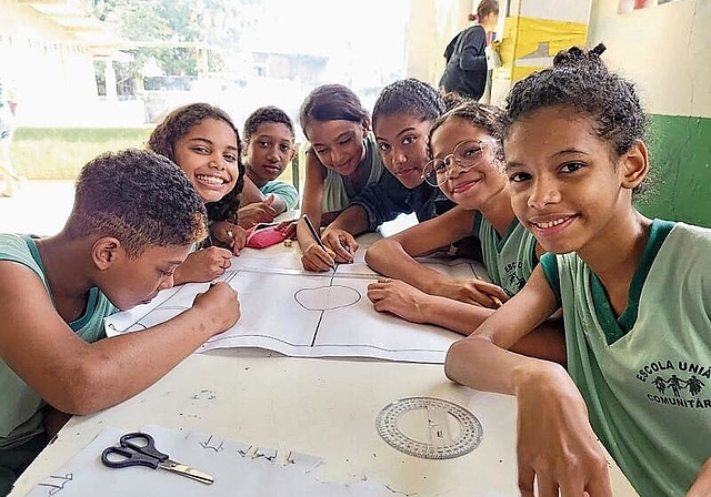 Schülerinnen und Schüler der «Uniao Comunitaria» in Recife. (Bild: ZVG)
