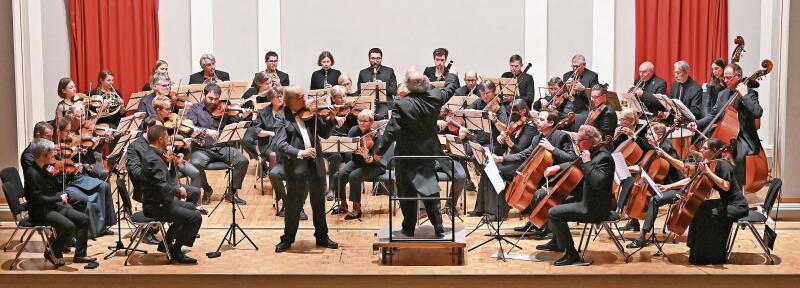 Das Stadtorchester Olten spielte anlässlich des Sinfoniekonzerts 2022 mit dem Solisten Alexandre Dubach. (Bild: Remo Fröhlicher)
