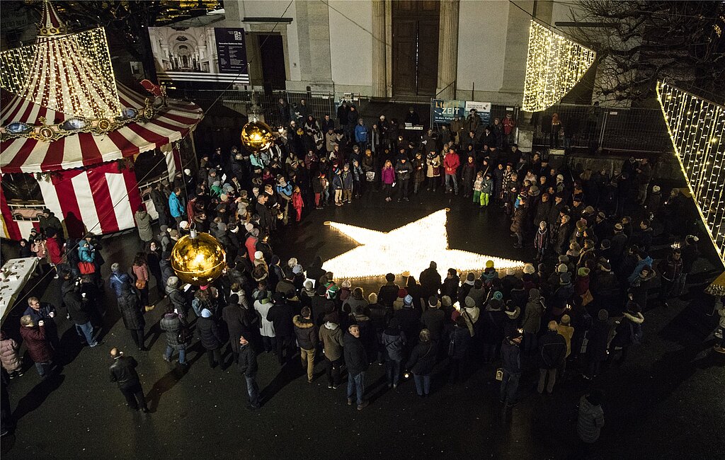 Erstmals wurde in Olten die Ankunft des Friedenslichts von Bethlehem mit dem Entzünden von 3’000 Kerzen gefeiert. (Bild: Christina Brun)
